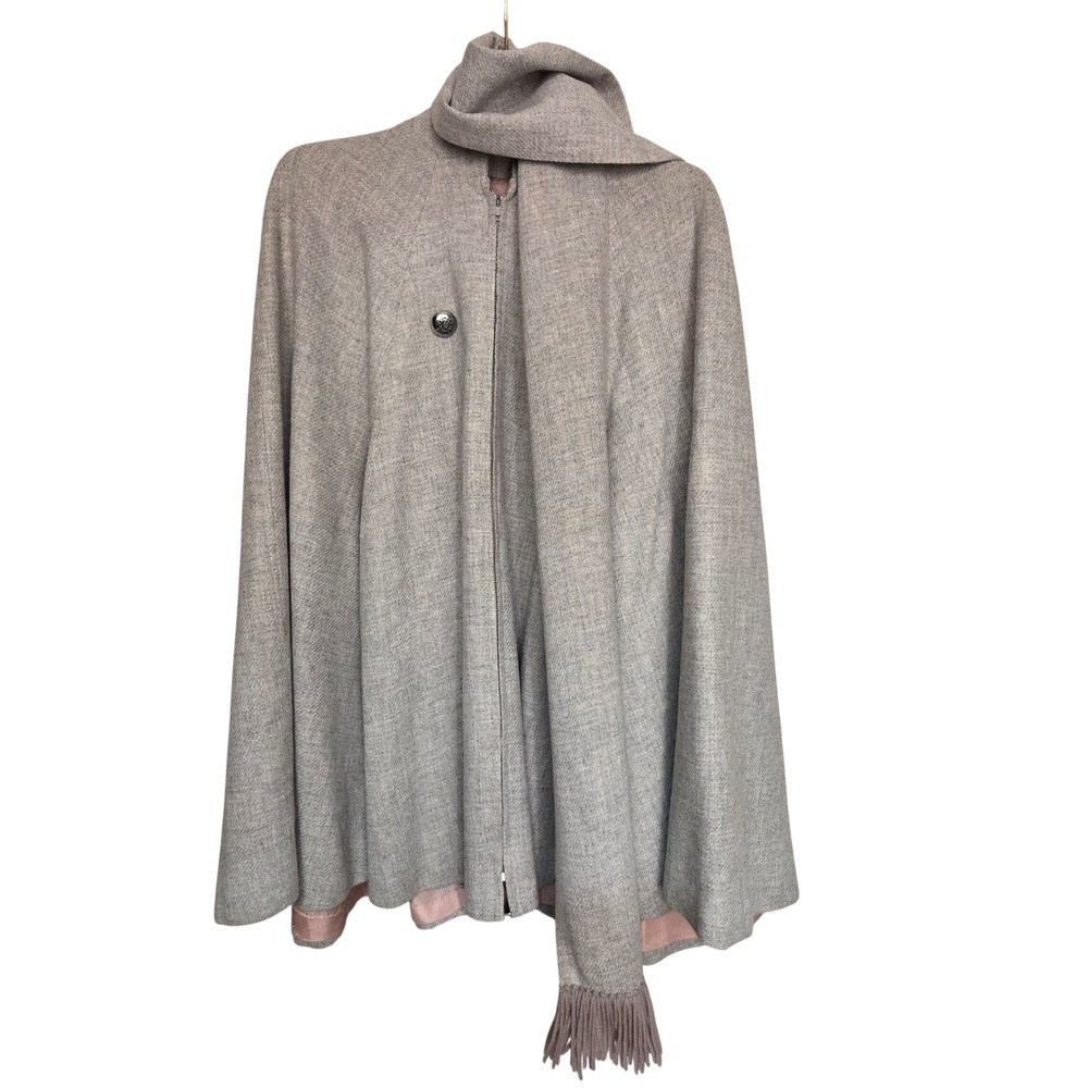 Vintage 60s Queen of Capes Country Place Gray Tweed Cape Matching Scarf Set